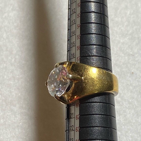 18 KT HGE gold plated with clear stone ring, size 9 - Picture 8 of 13